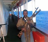 Somalia pirates begin to leave Ukrainian arms ship
