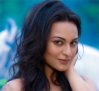 Sonakshi Ro Sweat Out For Race Sequel!