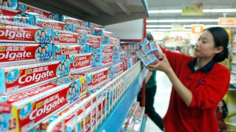 Mitessh Thakkar: BUY Exide Industries and Colgate Palmolive; SELL Reliance and Canara Bank