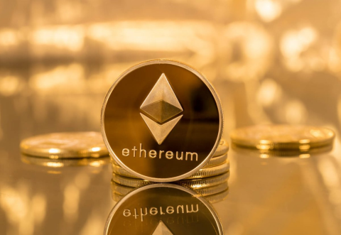 Ethereum Gains 4.5 Percent at $2680 While Bitcoin Lags Behind