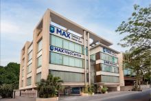 Max Healthcare Share Price Touches 52-week High; Bullish Breakout on Technical Charts