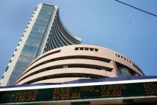 Indian Stocks Could Open Lower on Monday as Coronavirus Situation worsens