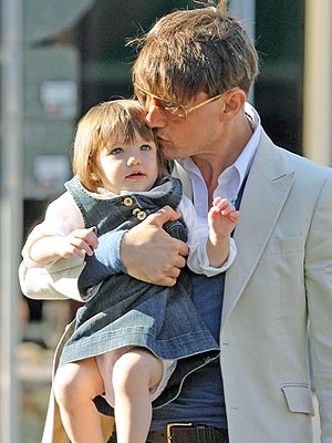 Suri Cruise, Tom Cruise