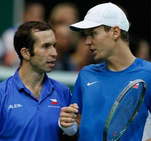 Czechs grab doubles win over Serbia in Davis Cup final
