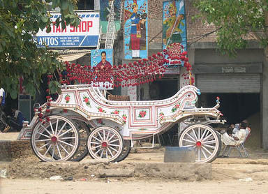 Traditional ‘tonga-savaris’ ride into history in Lahore
