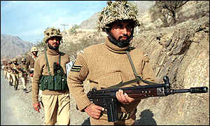 Pakistani soldiers cross Kashmir border, kill Indian trooper