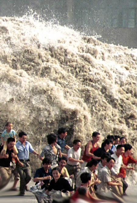 Tsunami Wave