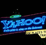 Corporate raider Icahn targets Yahoo in bid to revive Microsoft bid
